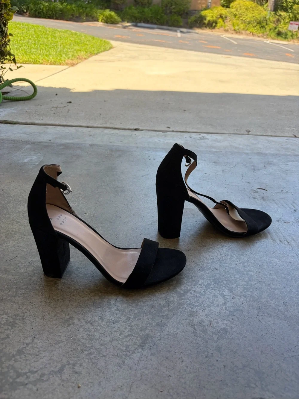 N/A classic black